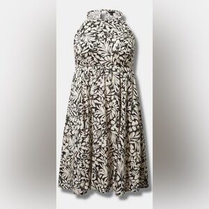 Torrid Black and White Floral Midi Dress size 1